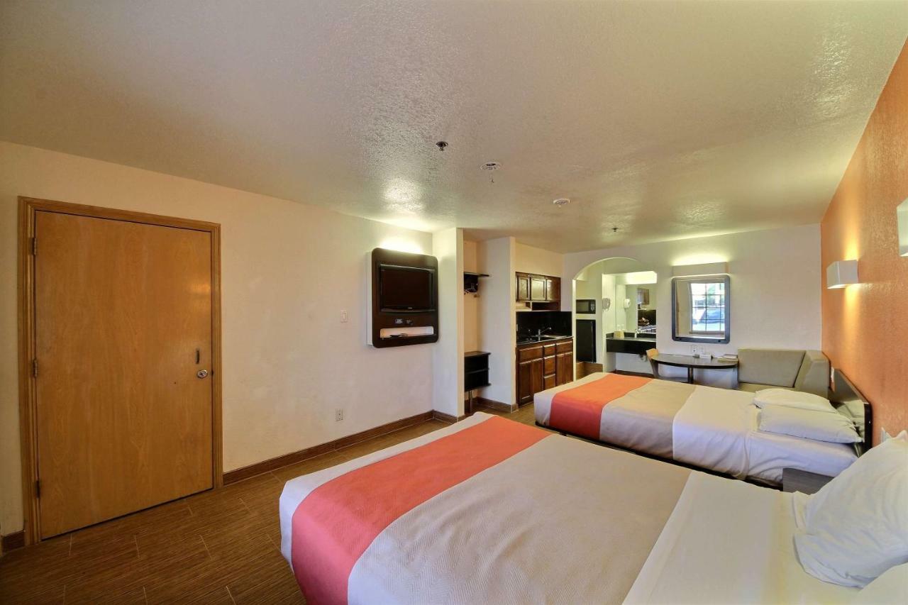 Motel 6-Edinburg, Tx Екстериор снимка
