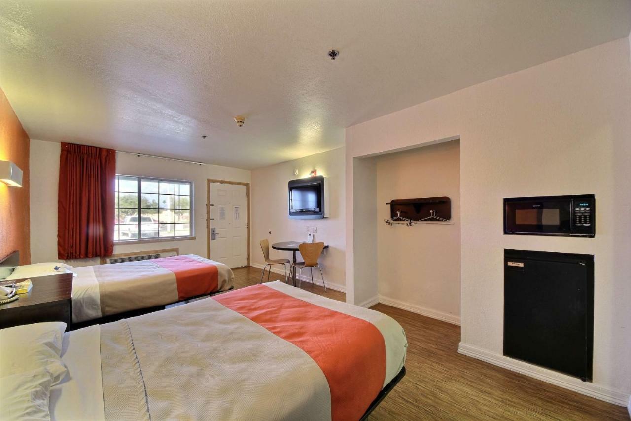 Motel 6-Edinburg, Tx Екстериор снимка